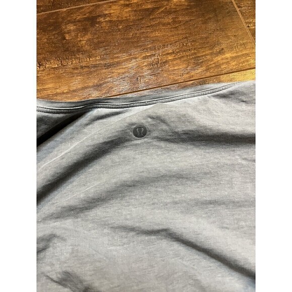 Lululemon Womens Gray Long Sleeve Wash Work Out Casual Shirt READ - Picture 5 of 5